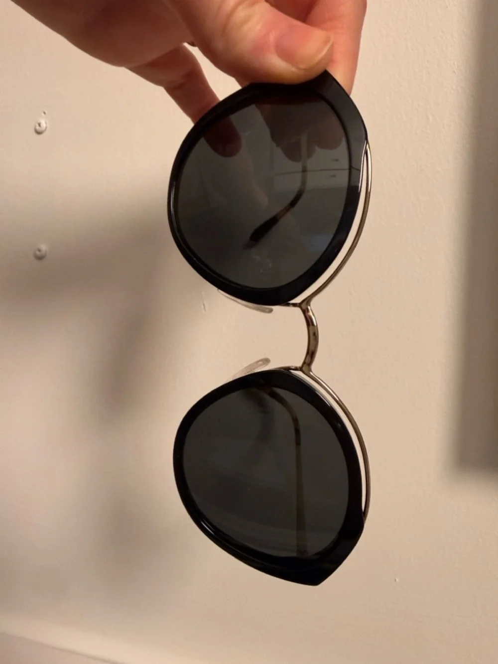Prada Sunglasses with Leather Eyewear Case - Picture 6 of 6